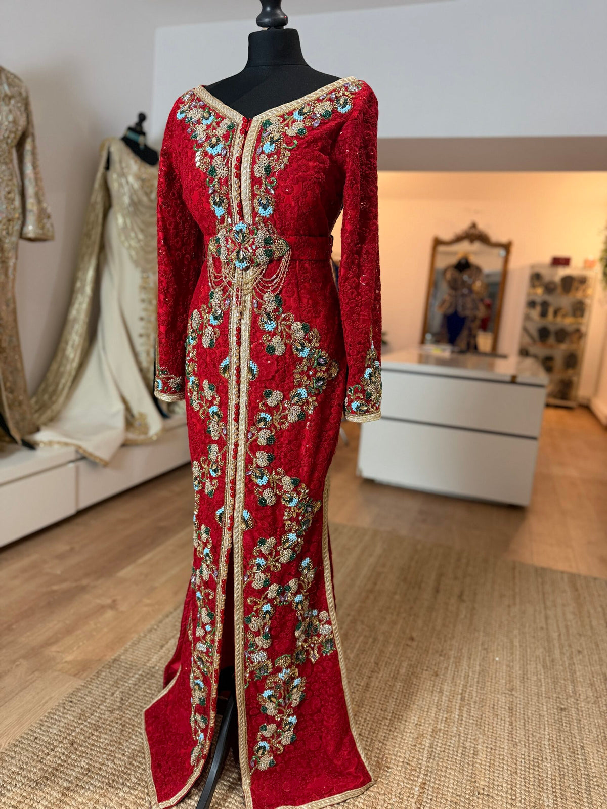 Caftan blood