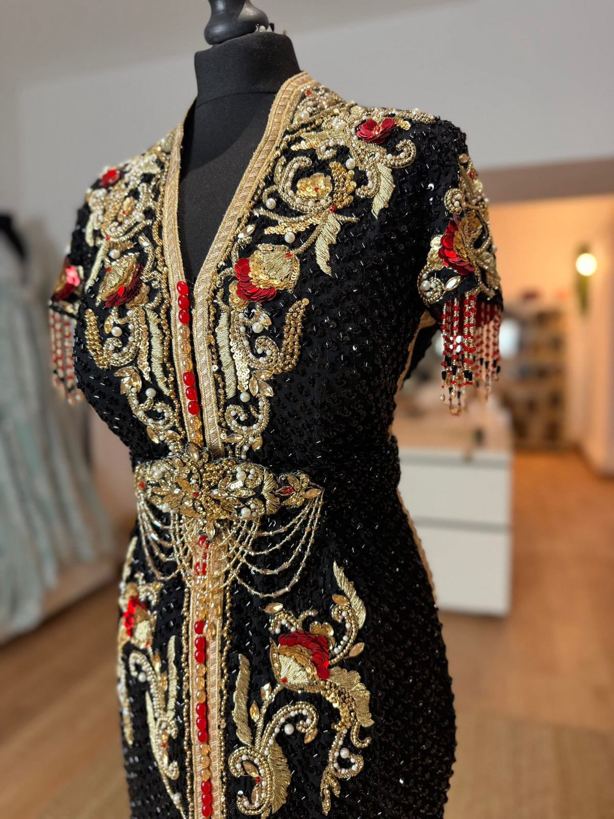Caftan Unique tissu perlée black